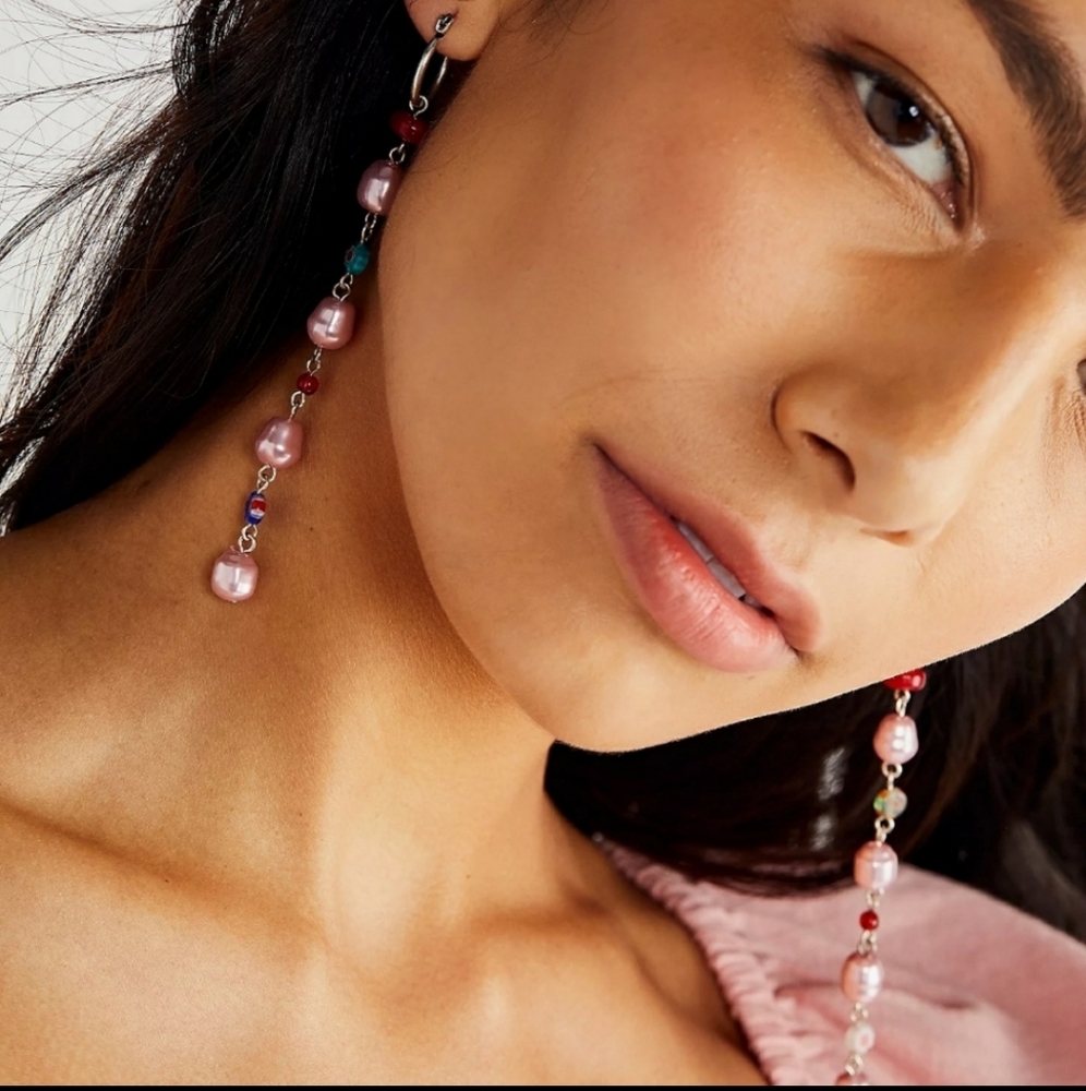 NWT Free People Regina Pearl Dangling Earrings Multicolor